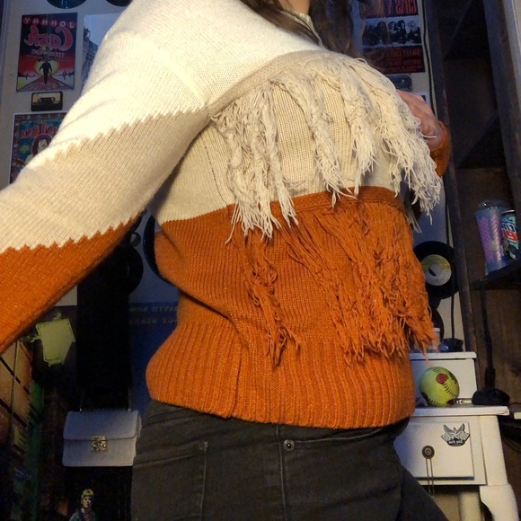 thrifted 3 toned tasseled sweater! - Picture 3 of 3